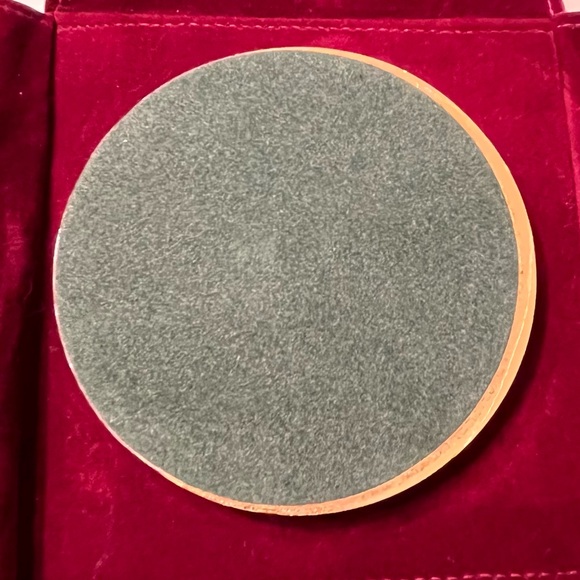 Alfa Romeo Paperweight - Picture 4 of 7